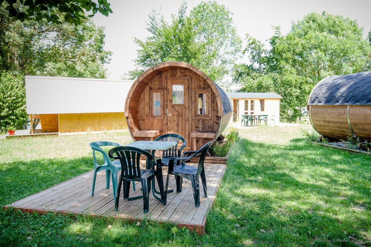 Camping De Tournus - Drole De Cabane Экстерьер фото