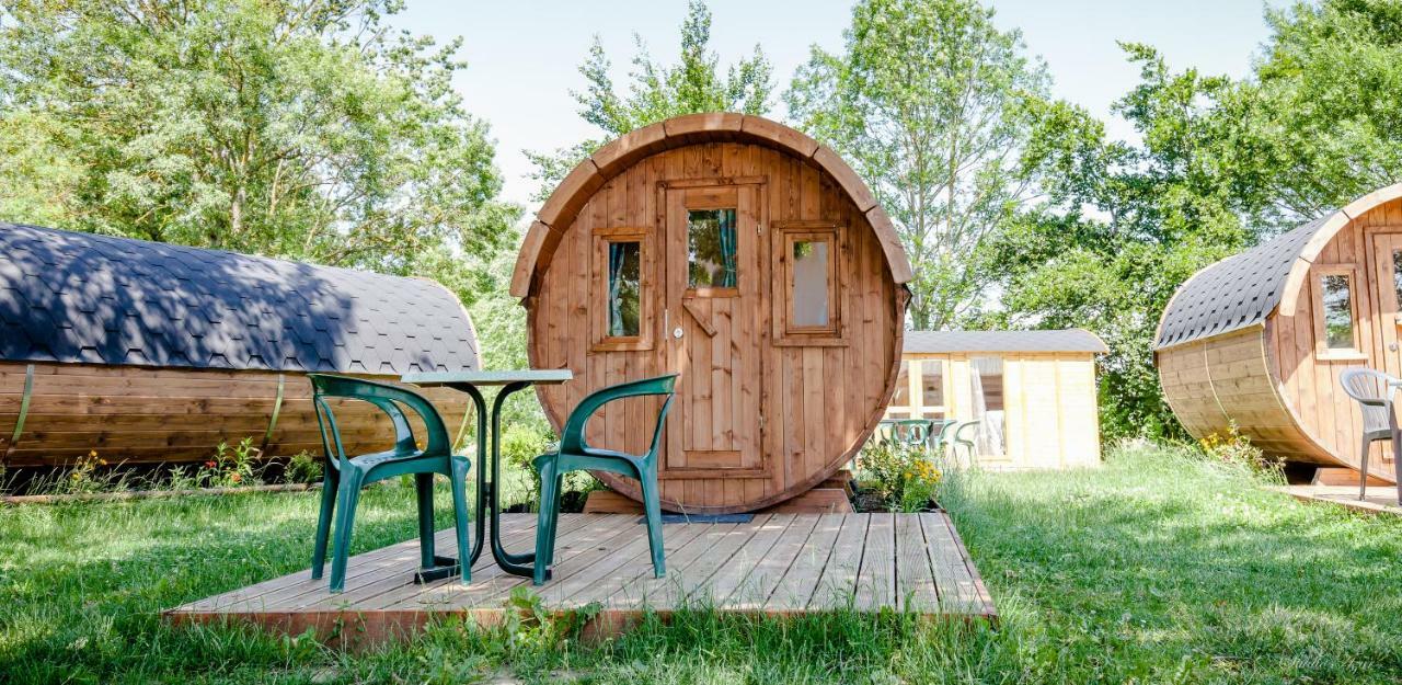 Camping De Tournus - Drole De Cabane Экстерьер фото